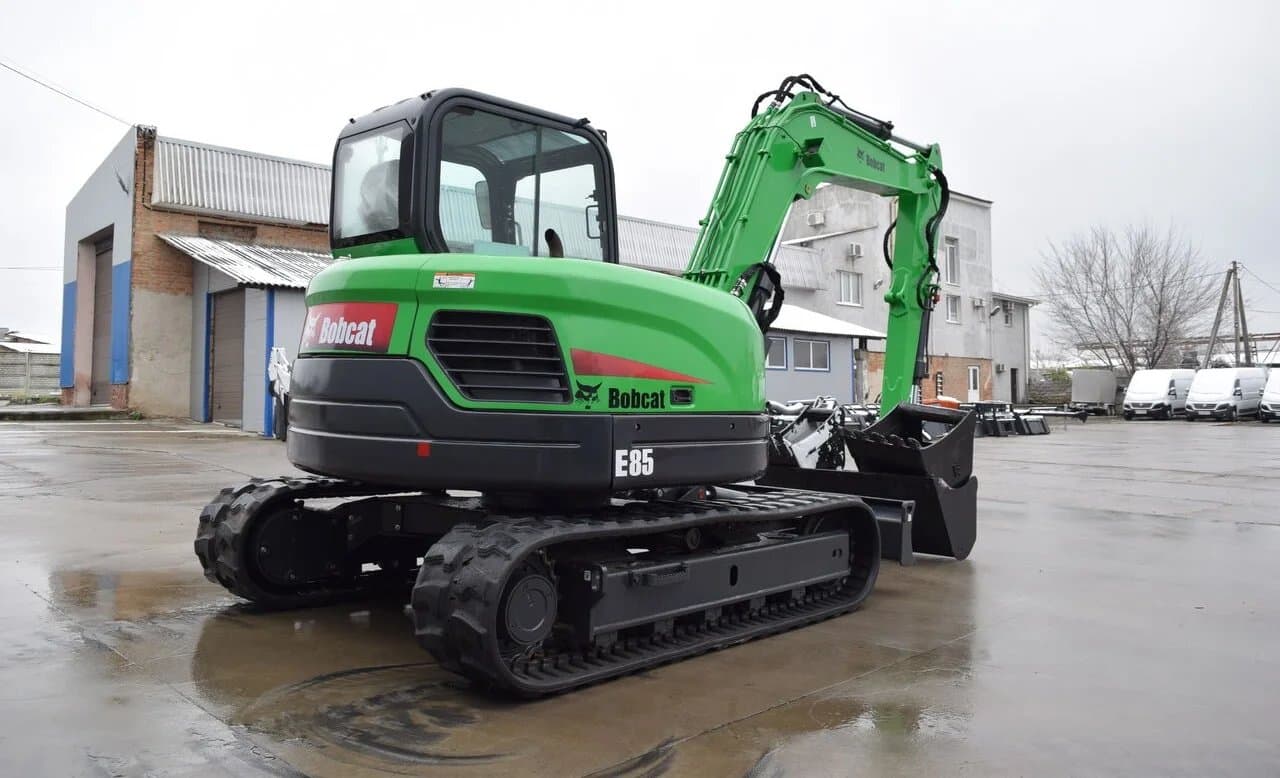 Miniexcavadora BOBCAT E85 + 3 cucharones / 8,5 T