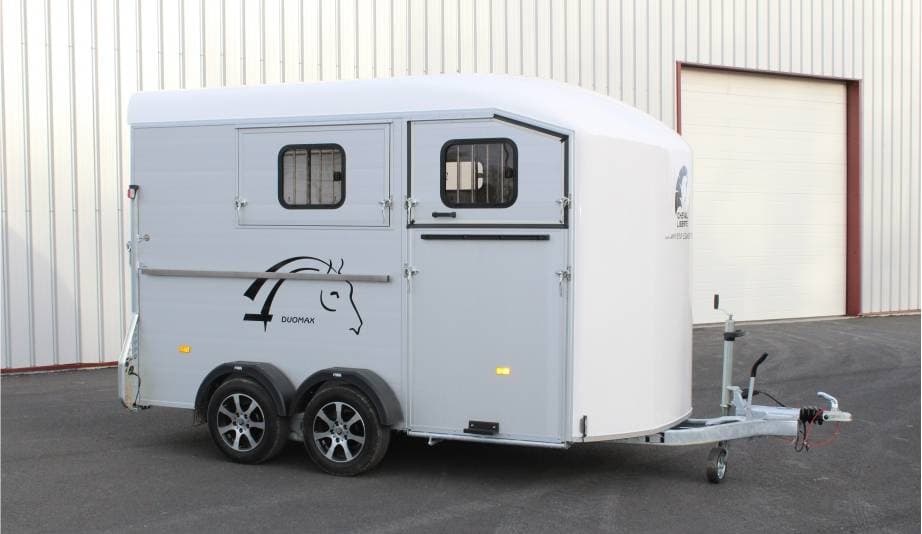 VAN DUOMAX CHEVAL LIBERTE