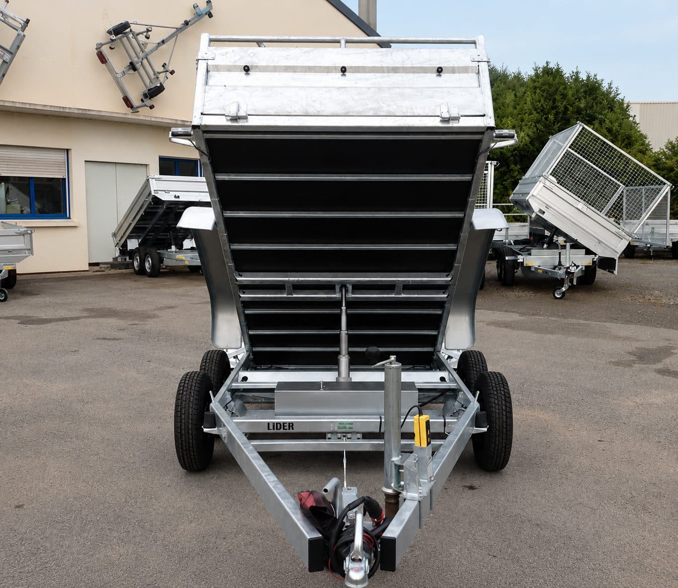 Lider Remolque basculante 1.500 kg zGG con gebremster Tandemachse