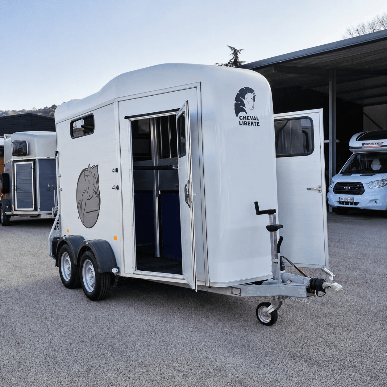 Cheval Liberté Touring Jumping Remolque para caballos