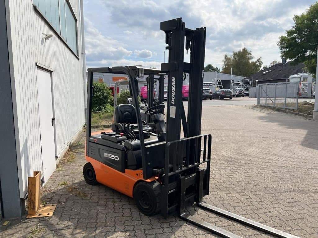 Doosan B 20 X-5 ac CHARIOT ÉLÉVATEUR ÉLECTRIQUE
