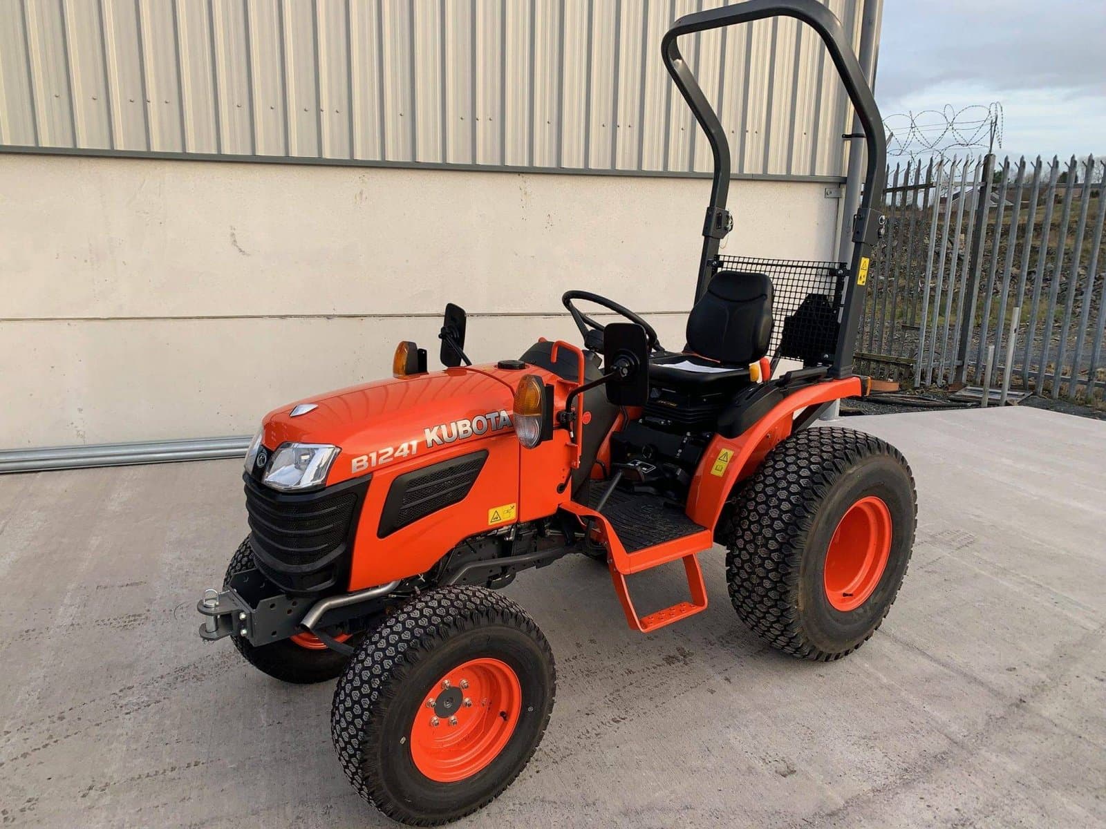 Micro Tracteur 4×4 KUBOTA L1501 arceau arrière diesel 50cv
