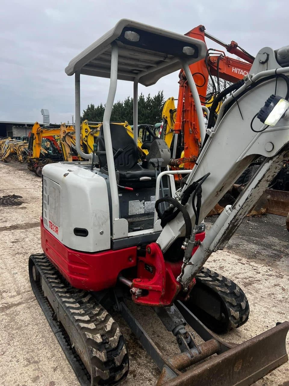 TAKEUCHI TB23R