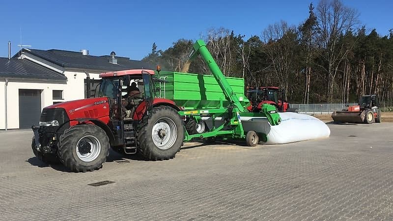 Rozpakowywaczka, maszyna do wybierania ziarna AKRON Unloader