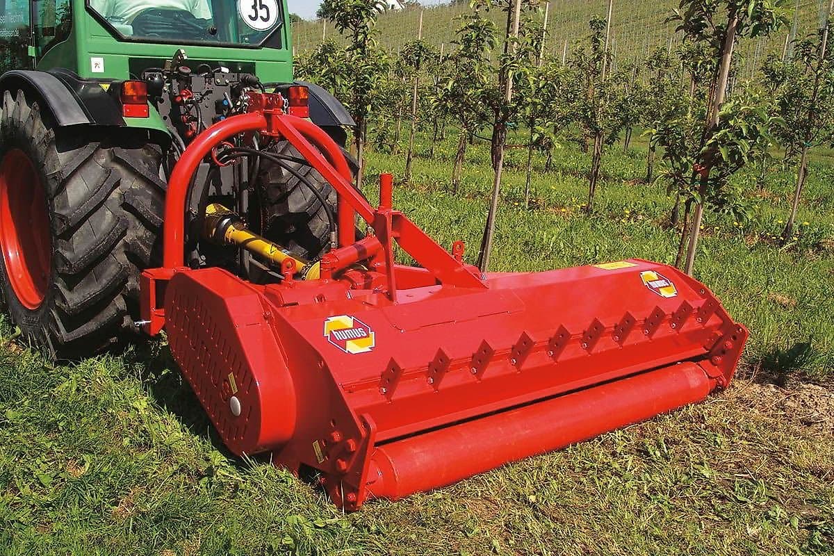 Humus KM Starke Ausführung zum Mulchen und zum Holzzerkleinern
