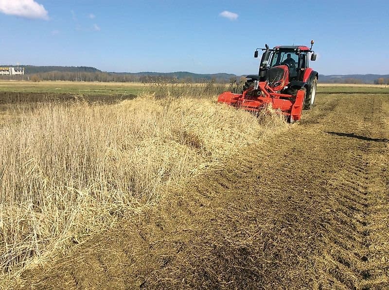 Humus PM 280, für Traktoren ab 150 kW / 200 PS Schwere Ausführung bis 235 kW / 320 PS