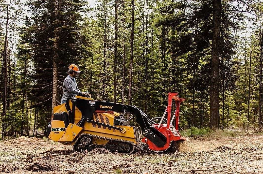 Humus PH Gestrüppmulcher mit hydraulischem Antrieb, zum Frontanbau an Radlader, Raupen, große Auslegermäher oder Bagger