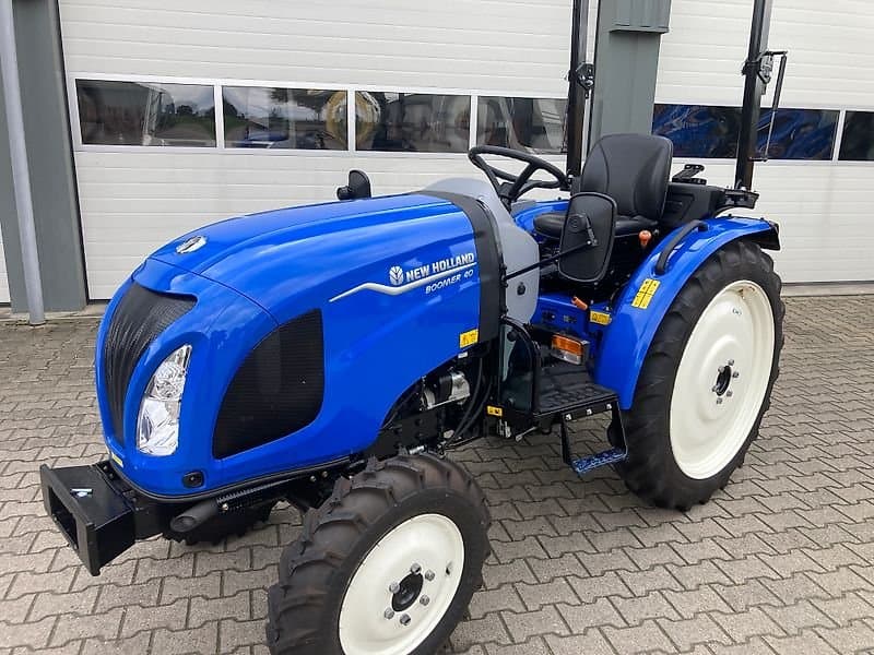 New Holland BOOMER 40 HST