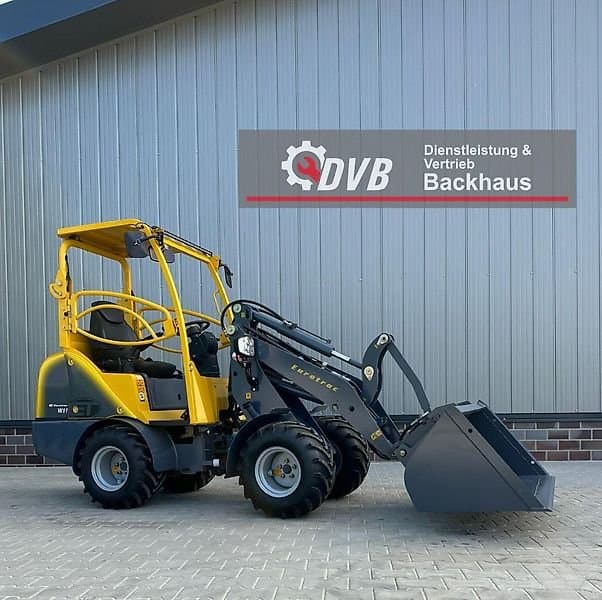 Eurotrac W11 mit Schutzdach