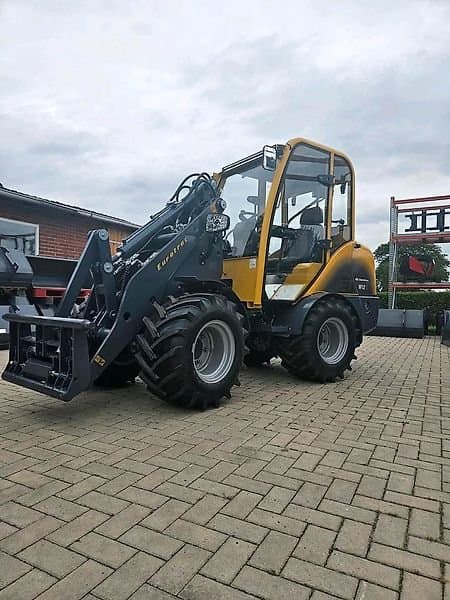 Eurotrac W 12 S Vollkabine . Radlader, Hoflader Eurotrac