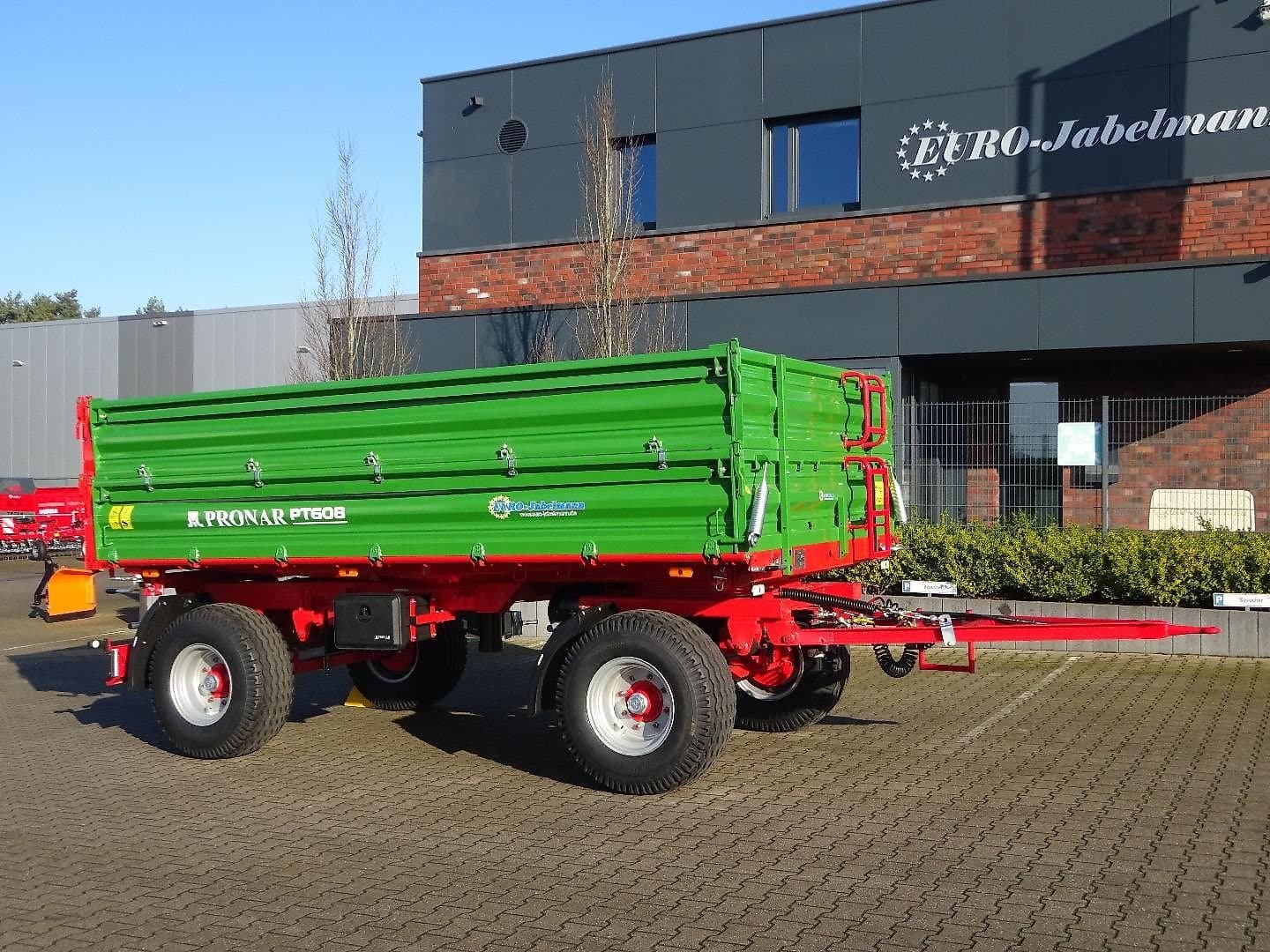 Pronar Anhänger Zweiachsdreiseitenkipper PT 608, 11,6 to, NEU