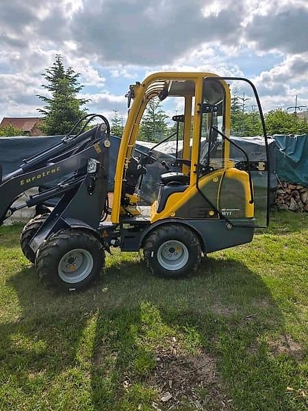 Hofschlepper, Hoflader Eurotrac W 11 Radlader.