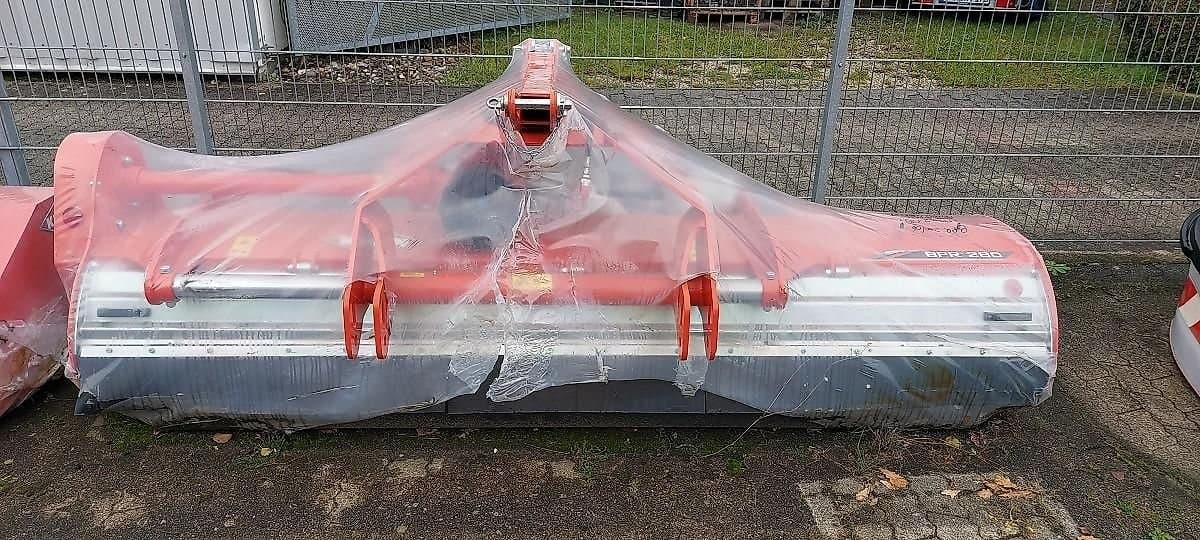 Kuhn BPR 280 Front-/Heckmulchgerät