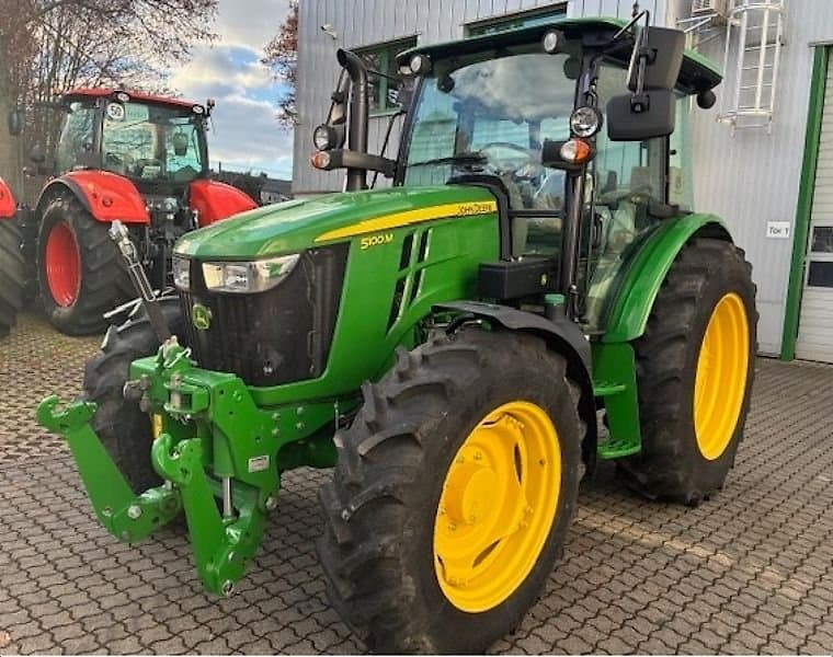 John Deere 5100M 32V16R POWRREVERSER