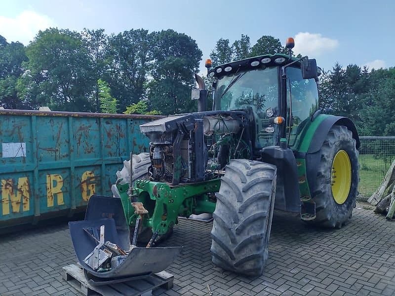 John Deere 6210R – 2013 · 16200 h