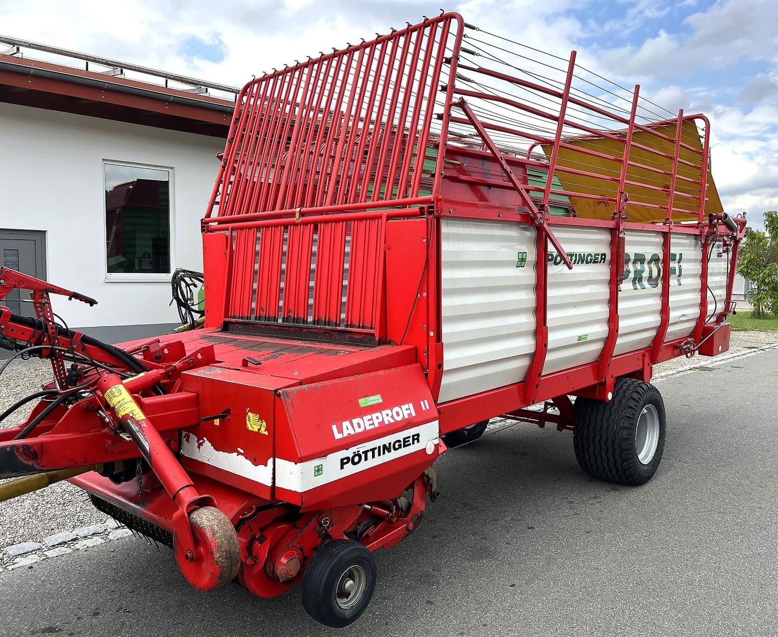 Pöttinger Ladeprofi 2 mit neuen 19-er Breitreifen – Ladewagen