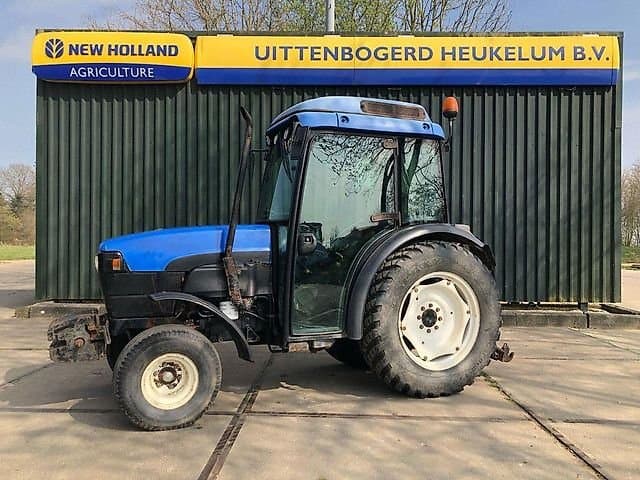 New Holland TN75N