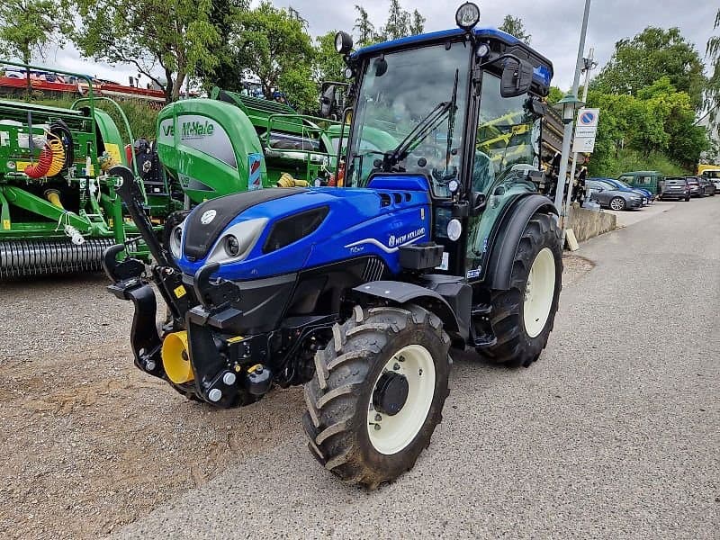 New Holland T4.90 F/N/V (Stage V) – 2026 · 4 h · Schmalspurtraktoren · 66 kW