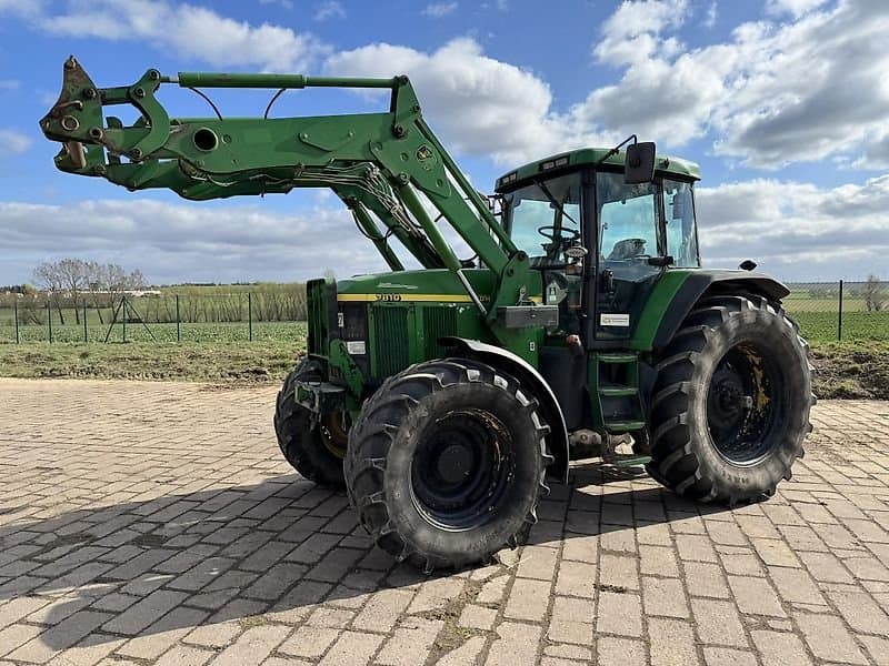 John Deere 7810