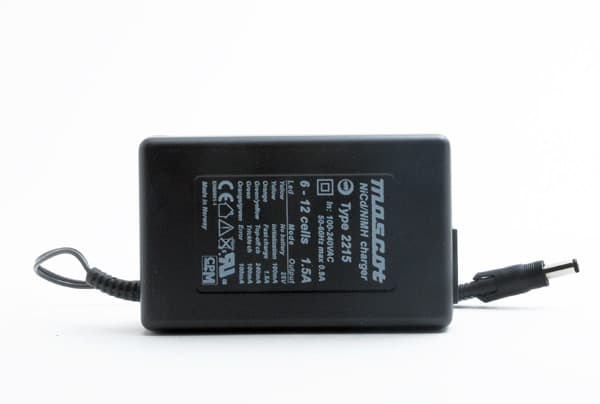 Mascot - Chargeur NiCd/NiMH 6 à 12 cellules/1.5A 110-220V Mascot 2215
