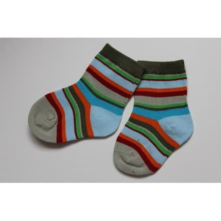 Chaussettes rayées vert-bleu-rouge    0-6 mois