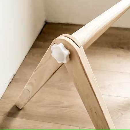 Portique d'activités en bois de hêtre