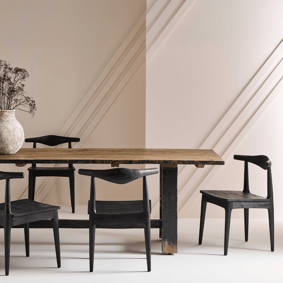 Lot de 2 chaises en acacia massif noir LUCIEN - Bois massif - Calicosy