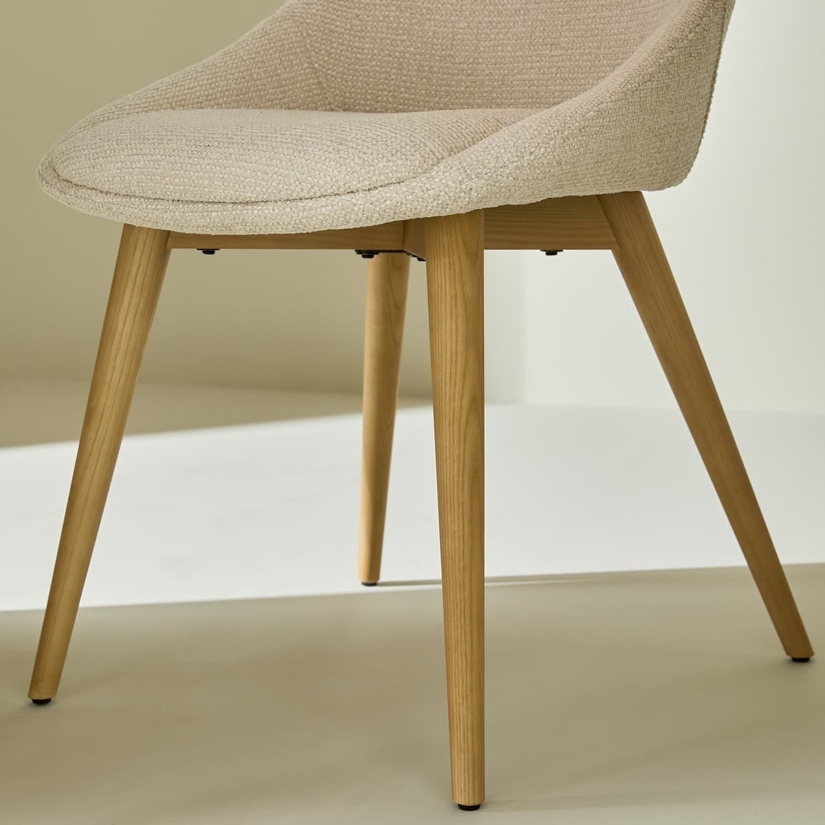 Chaise tapissée écrue ALBA - Bois massif - Calicosy