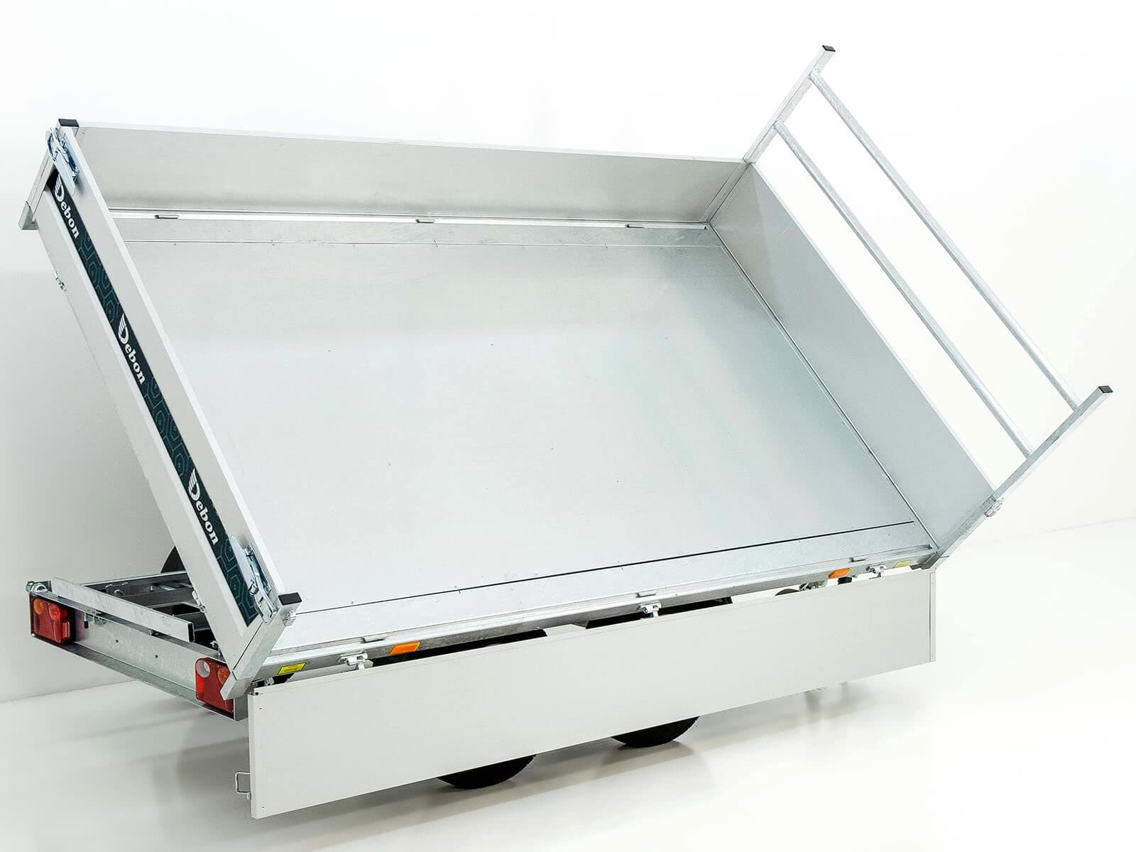 Dreiseitenkipper Debon 180x306 2,6t|E-Pumpe
