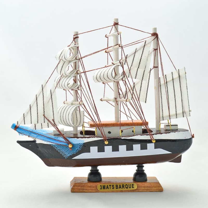 Maquette bateau en bois type "3 Mâts Barque" Petit Modèle