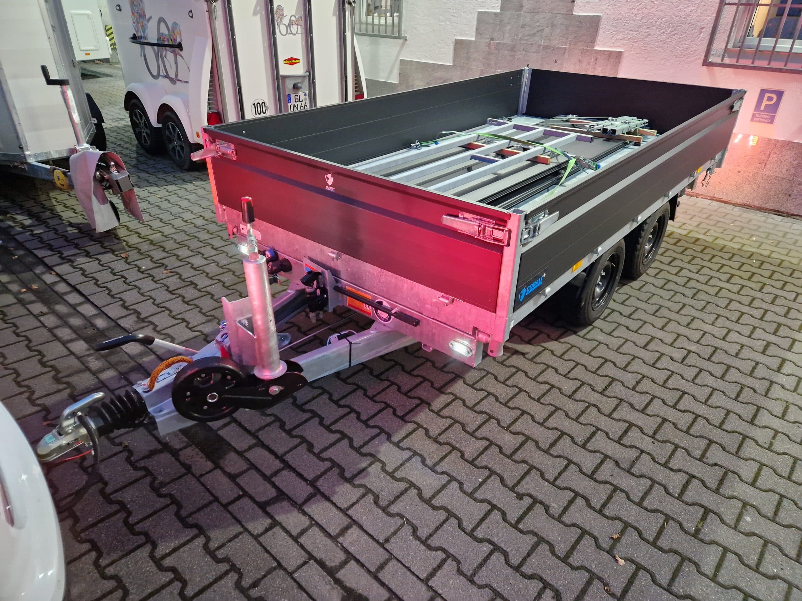 COBALT+ 335x180x40cm black +40cm hohe Aluwände Elektro Rampen Stützen Parabelfederung 3500kg