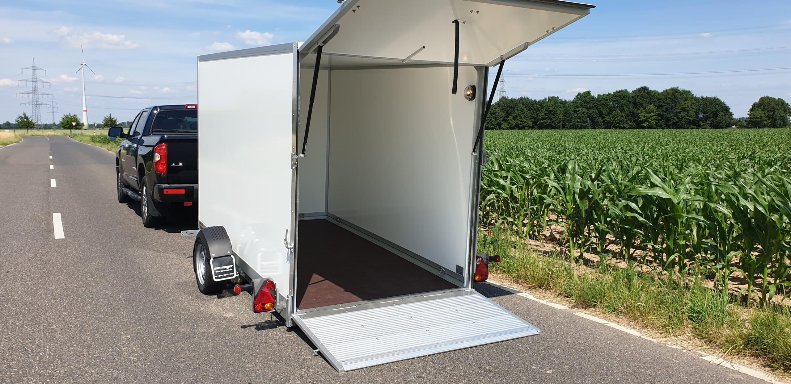 Kofferanhänger Senklift AZSL 1730/151 Sandwich Serie 40 301x151x185cm Alu Heckrampe 1750kg preo 2025