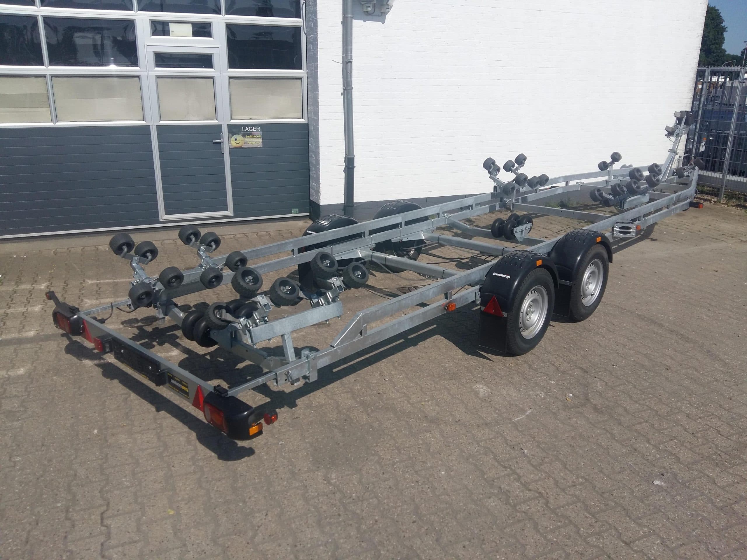 Brenderup Bootstrailer 303500 X TB SR X-Line Superrollen (XXL) 3500kg Online Frühling Aktion