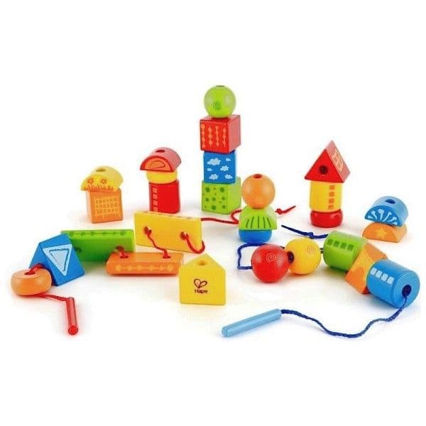 Jouets 32 Formes en bois à enfiler Hape®