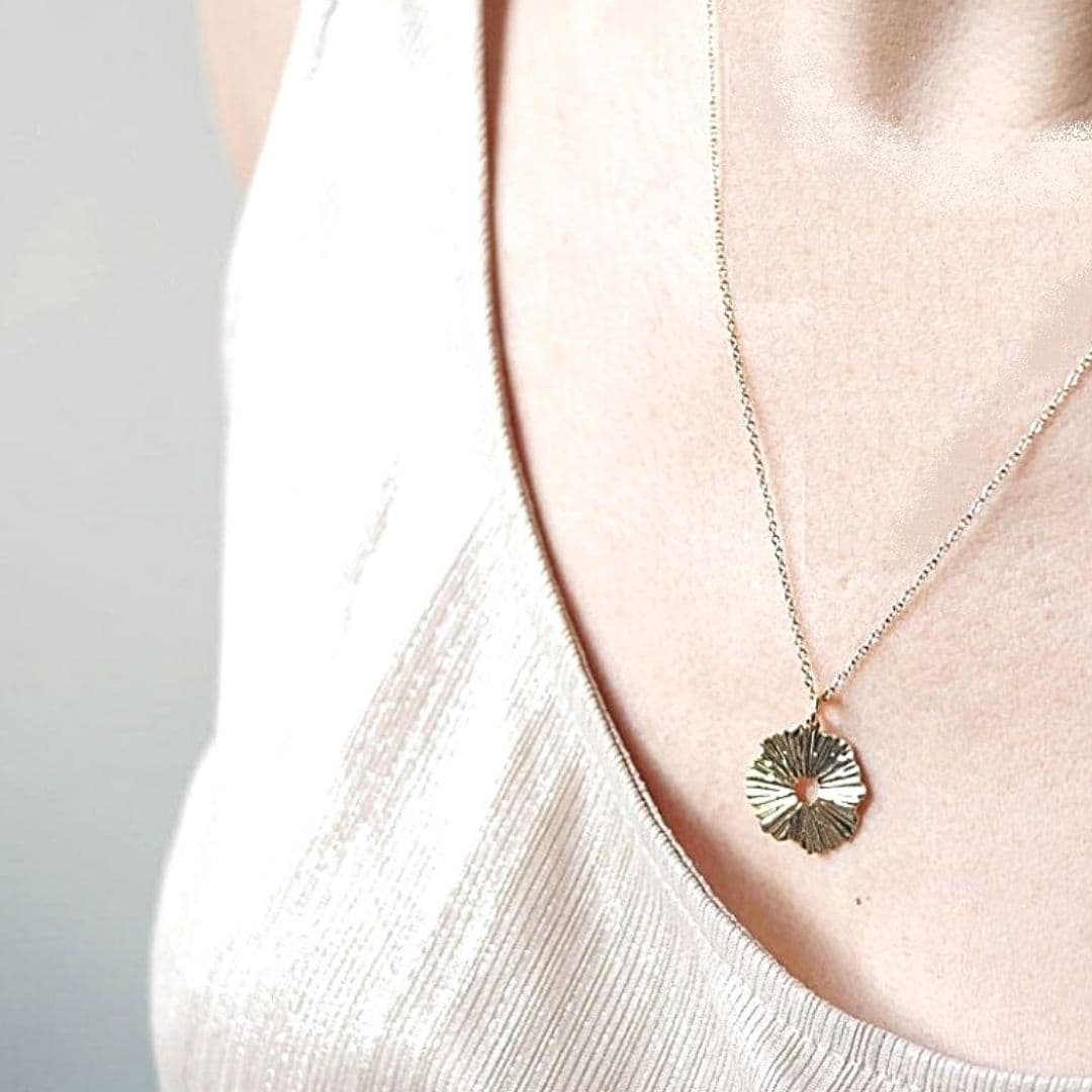 Collier long pendentif Soleil - sur commande