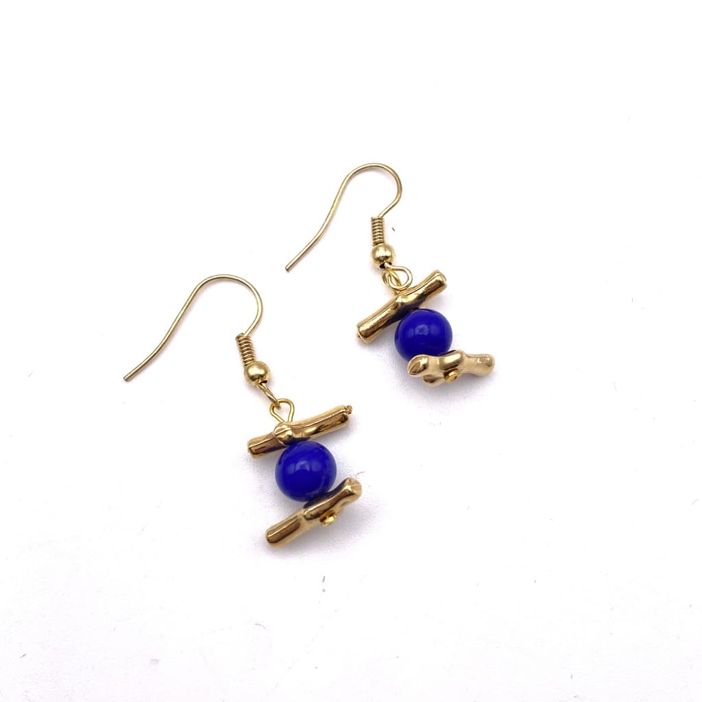 Boucles d'oreilles d'oreilles avec pendant corail - bleu