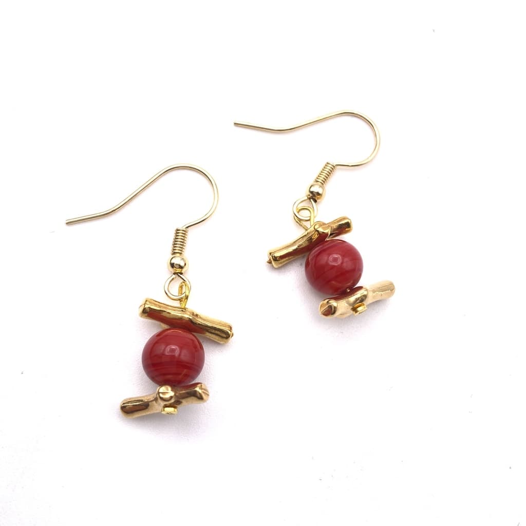 Boucles d'oreilles d'oreilles avec pendant corail - rouge