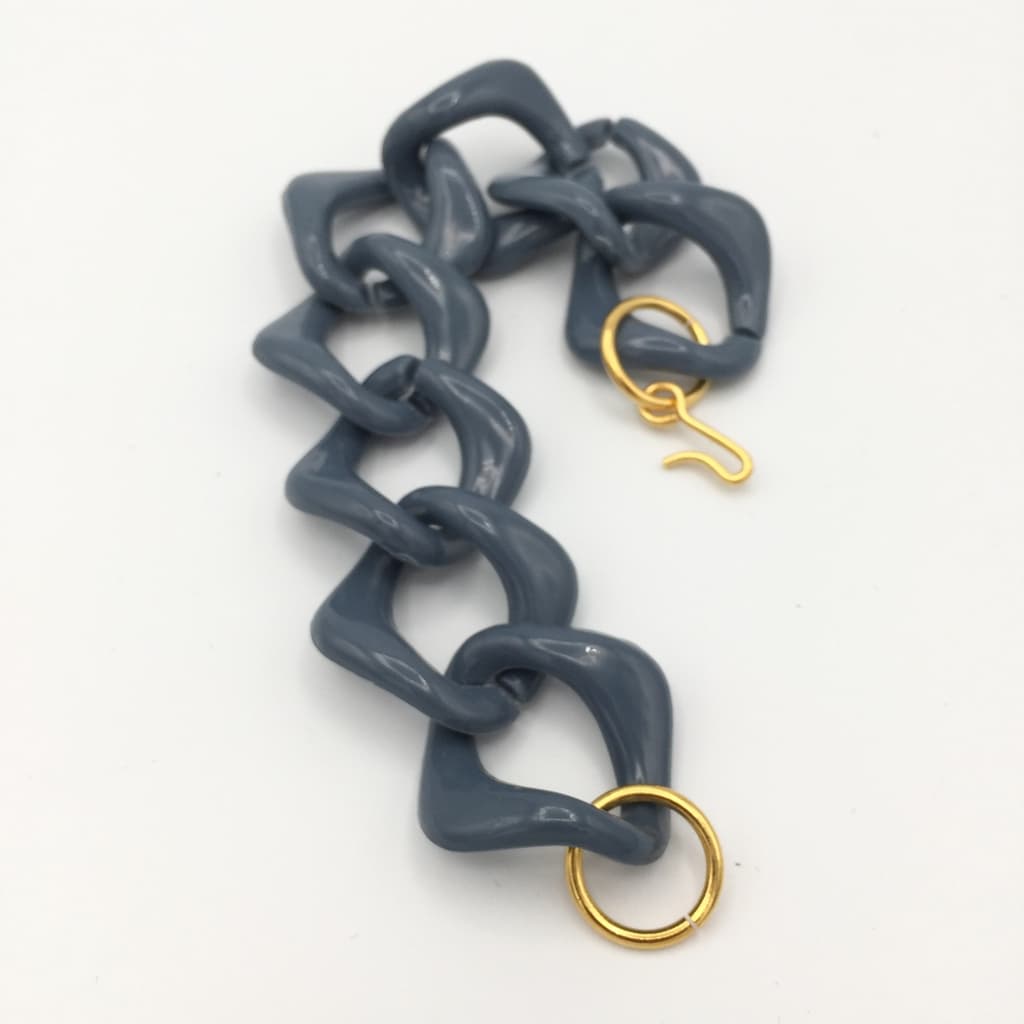 Bracelet style vintage en maillon plastique 3 modèles - Gris