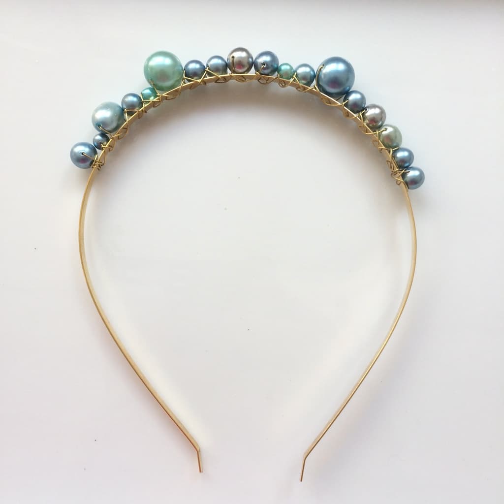 Diadème avec perles nacrées en 4 couleurs - Bleu