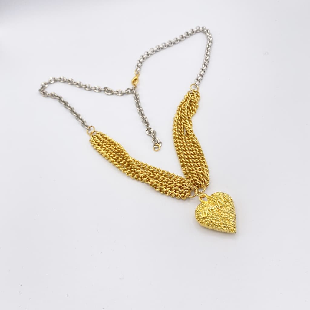 Long collier multi-chaines avec pendentif coeur