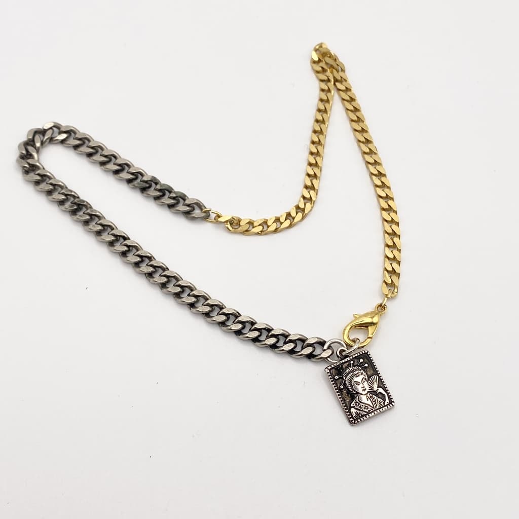 Collier multi-chaines avec pendentif GEISHA