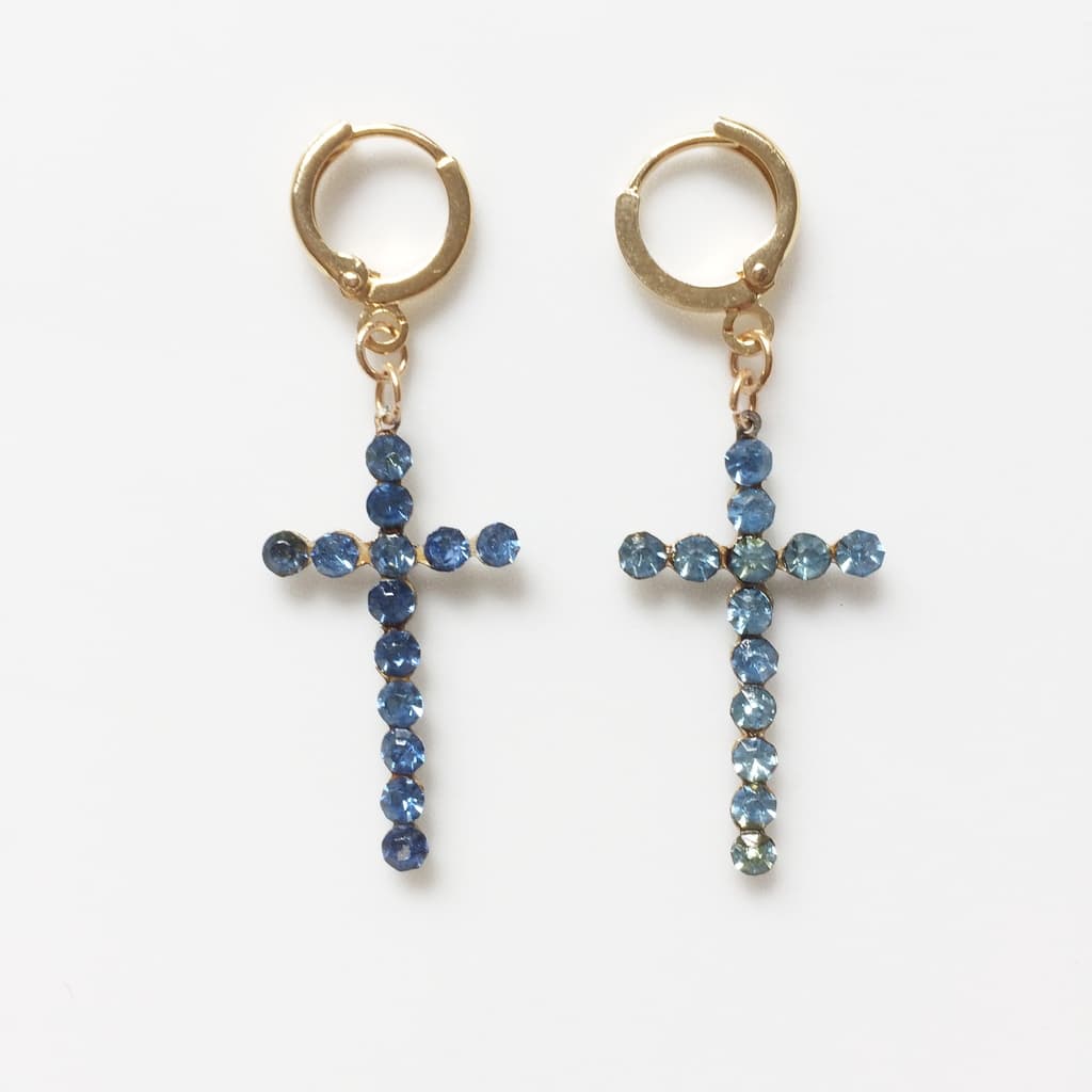 Boucles d'oreilles avec croix aux strass bleu - Or