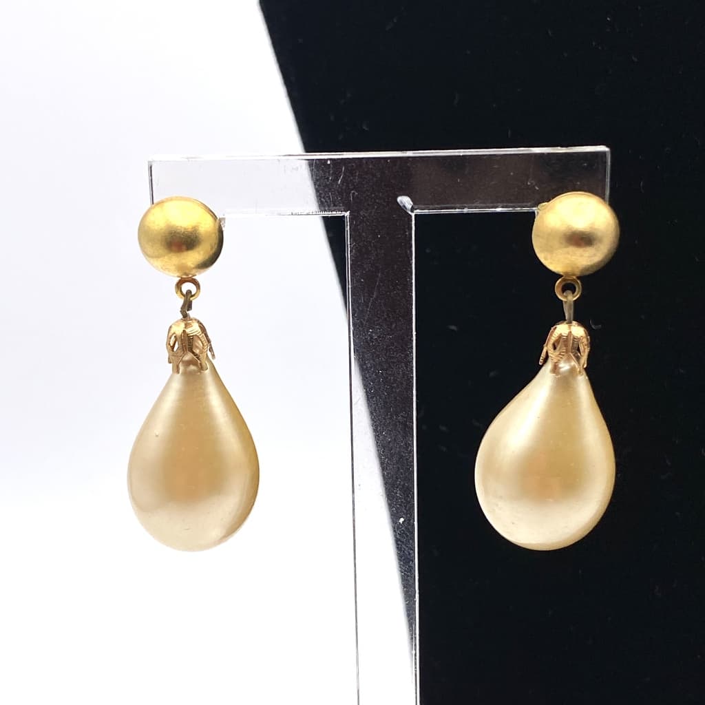 Boucles d'oreilles avec grosses gouttes nacrées
