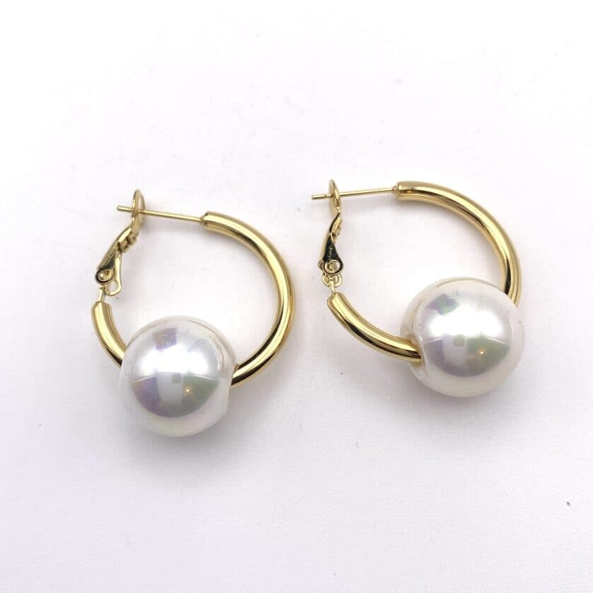 Boucles d'oreille créoles avec pendant Donut nacré