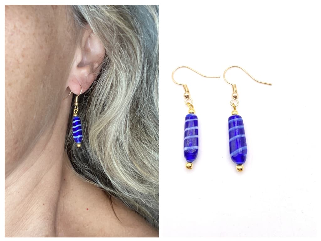 Boucles d'oreilles avec pendant verre bleu lapis-lazuli