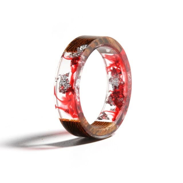 Bague en Bois Avec Résine Rouge 10