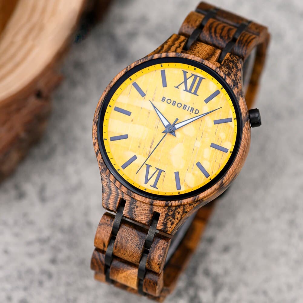 Montre en Bois de Noyer