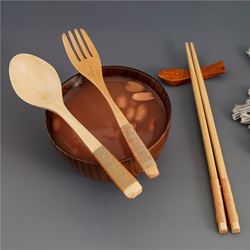 Kit de Couverts Avec Baguettes en Bois Clair