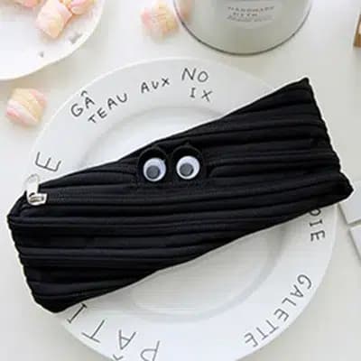 Kawaii Pennenzak met Ogen en Rits Design