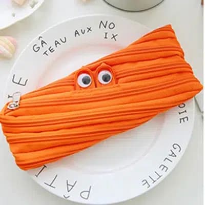 Kawaii etui met ogen en ritsdesign